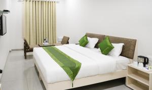 hotel kamron airport rd sector 78 mohali