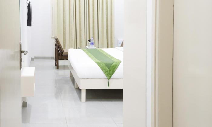 hotel kamron airport rd sector 78 mohali