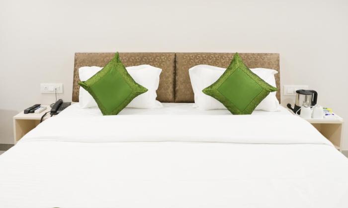 hotel kamron airport rd sector 78 mohali