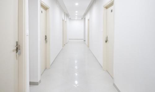 hotel kamron airport rd sector 78 mohali