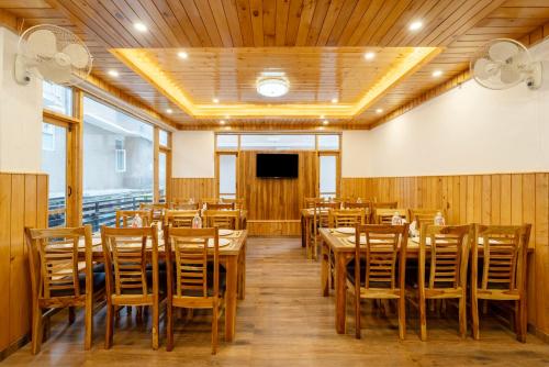 treebo premium the takeys mall road