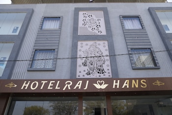 hotel rajhans