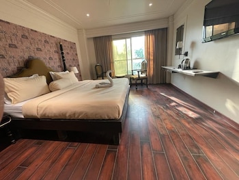 the saga hotel green park