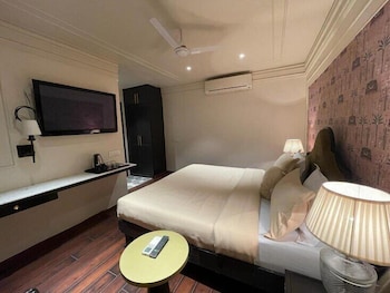 the saga hotel green park