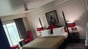 the saga hotel green park