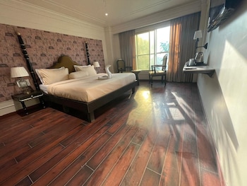 the saga hotel green park