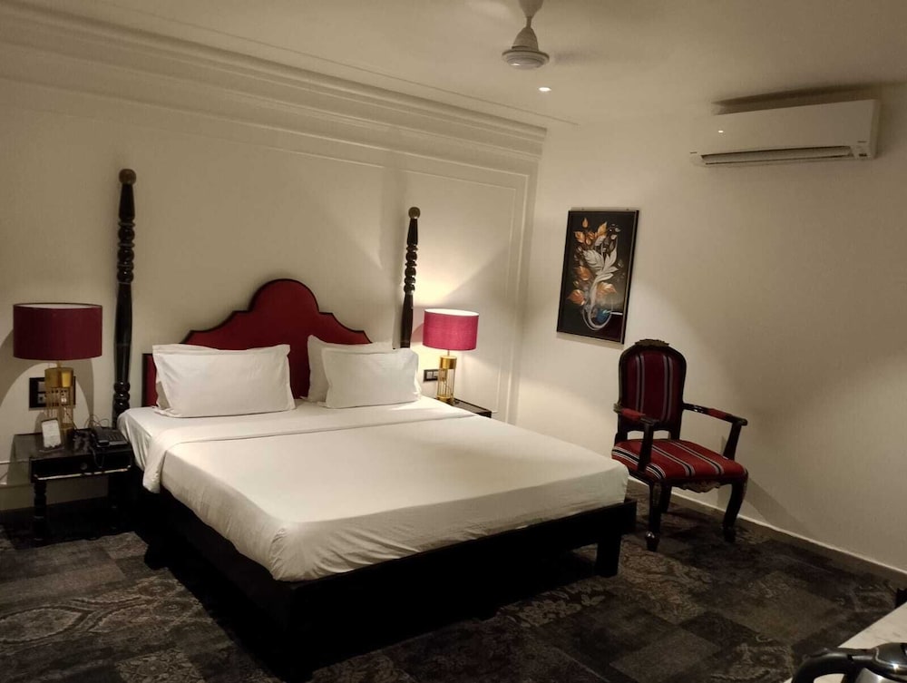 the saga hotel green park