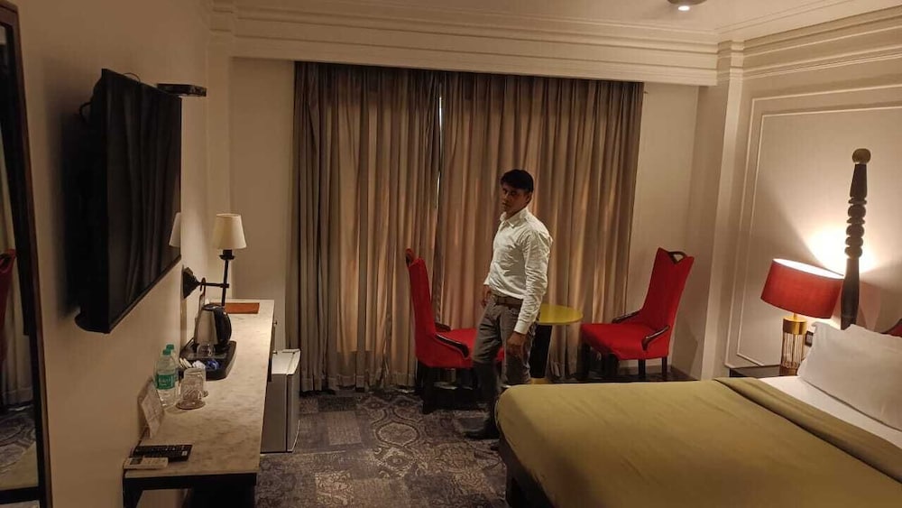 the saga hotel green park