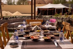 azad siwa hotel