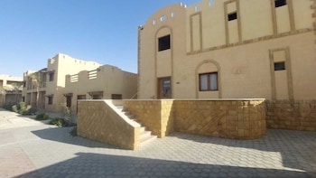 azad siwa hotel