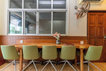 Calmly Stay Ratchada,,3 star