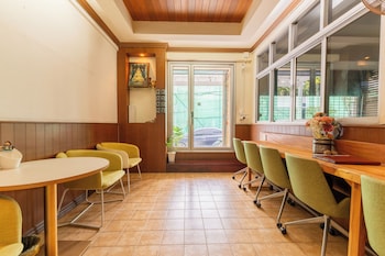 Calmly Stay Ratchada,,3 star