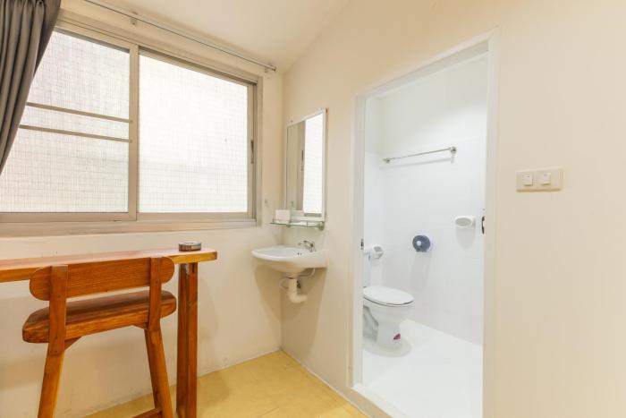 calmly stay ratchada