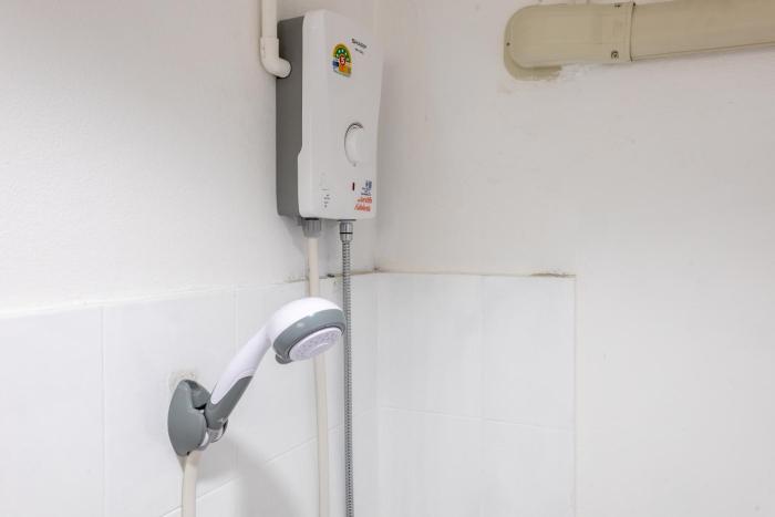 calmly stay ratchada