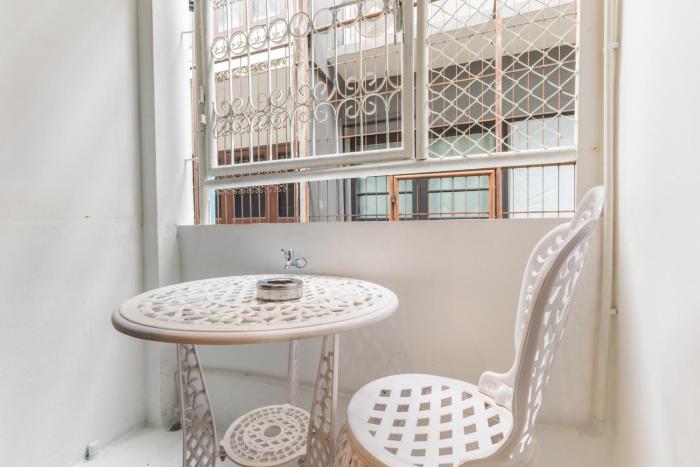 calmly stay ratchada