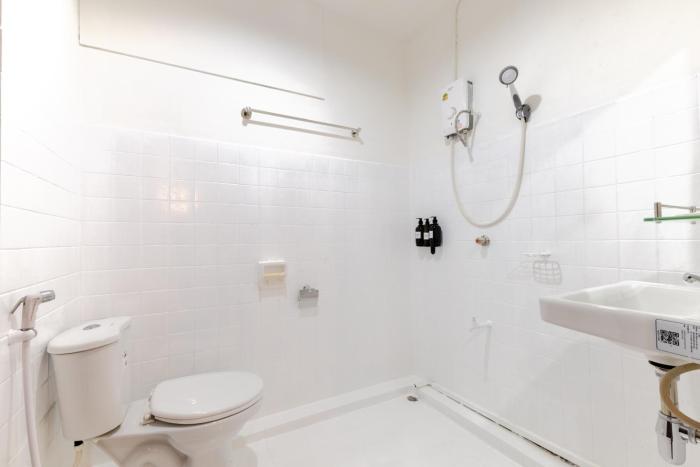 calmly stay ratchada