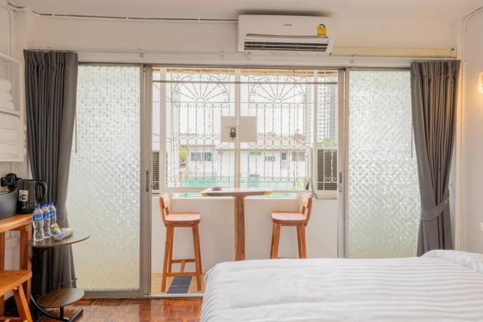 calmly stay ratchada