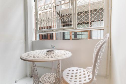 calmly stay ratchada