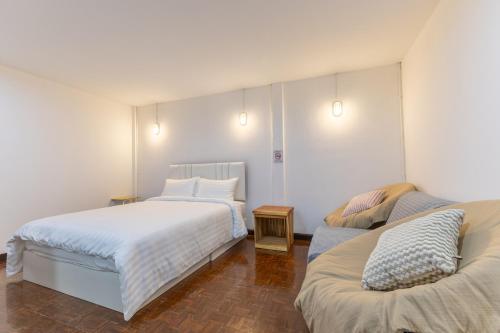 calmly stay ratchada