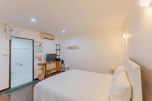 calmly stay ratchada