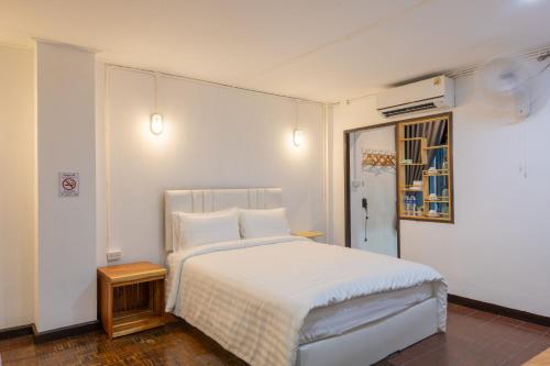 calmly stay ratchada