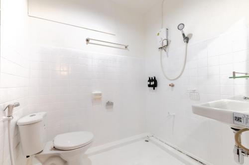 calmly stay ratchada