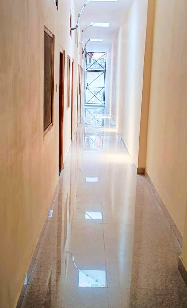 hotel ajaya varanasi