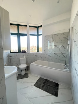 flitwick apartments by dhaparthotels