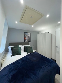 Abacus House Apartments,,2 star