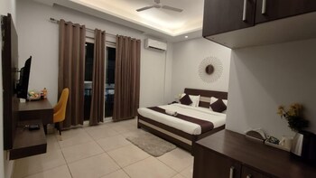 akshay corporate hotel