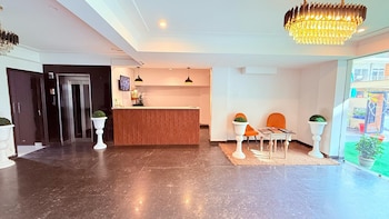 akshay corporate hotel