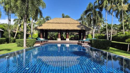 green garden villa hotel