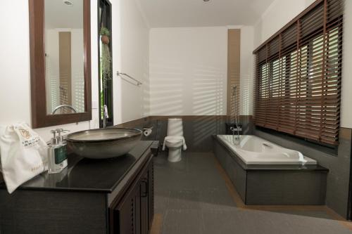 green garden villa hotel