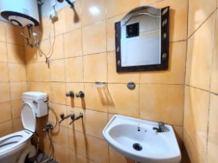 hotel saini home stay