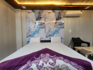 hotel saini home stay