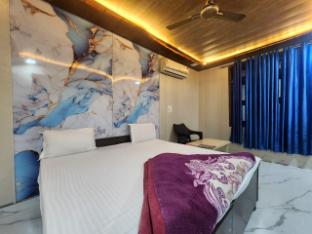 hotel saini home stay