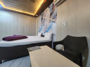 hotel saini home stay