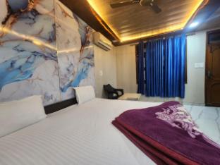 hotel saini home stay