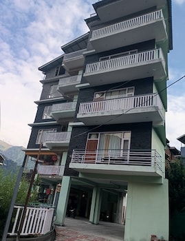 hotel j s villa