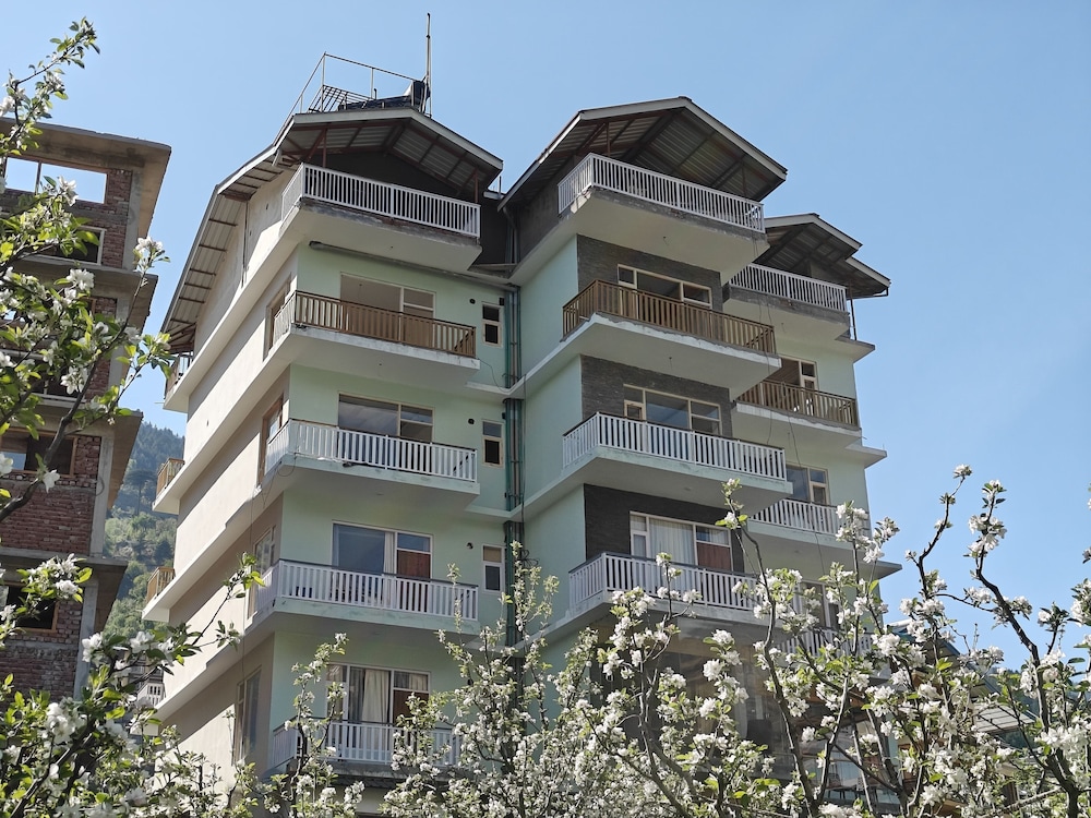 hotel j s villa