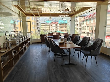 hotel j s villa