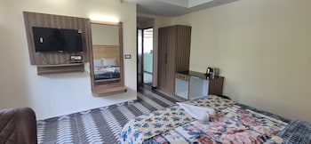 hotel j s villa