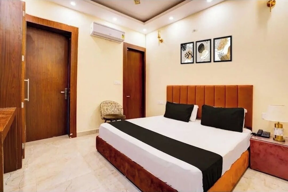 hotel radha vrinda