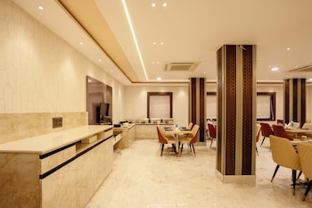 Treebo Airport Inn,,3 star