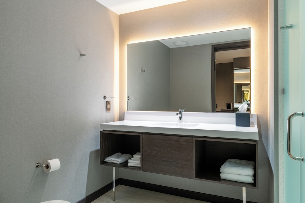 ac hotel burlington