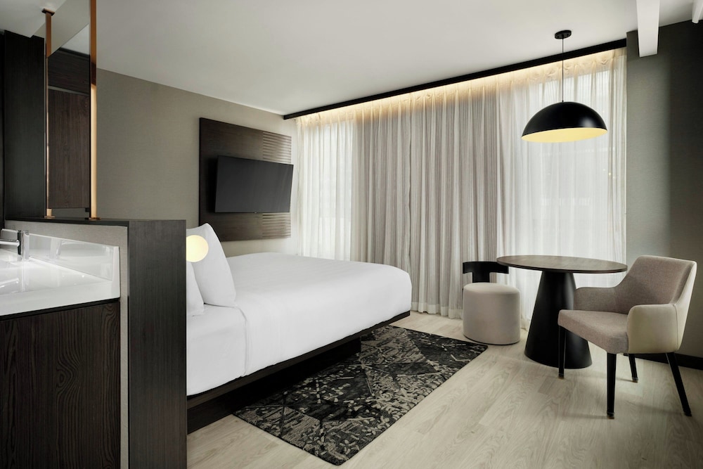 ac hotel burlington