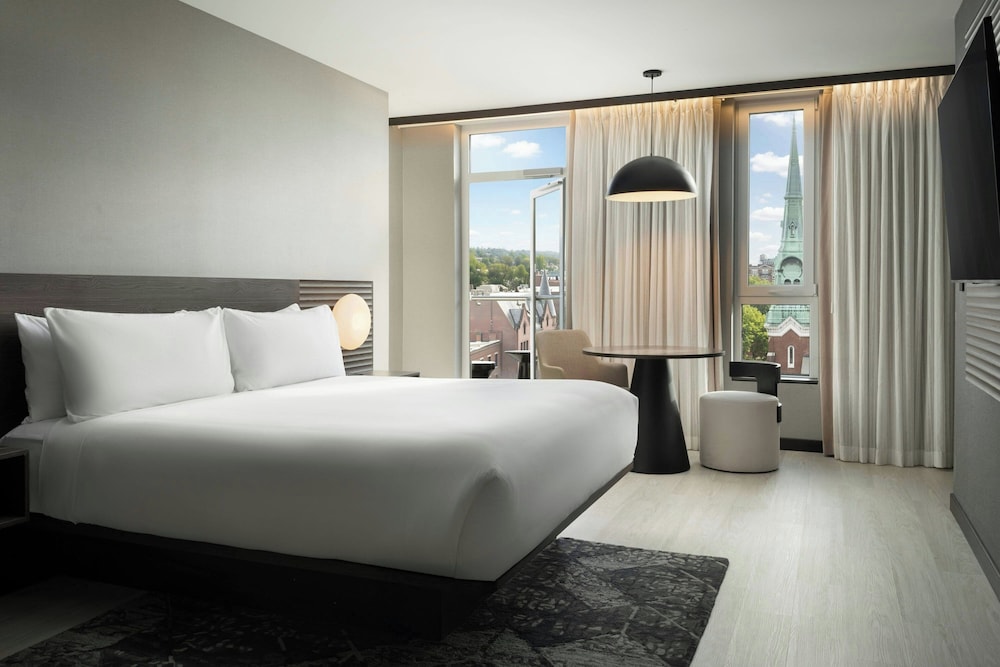 ac hotel burlington