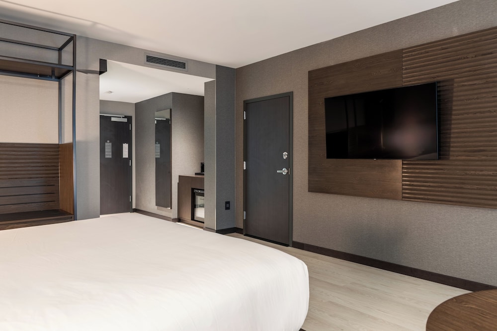 ac hotel burlington