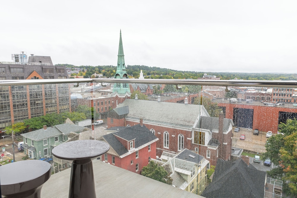 ac hotel burlington