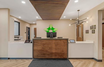 Extended Stay America Premier Suites - Jacksonville - Airport,15678 Max Leggett Parkway,3 star